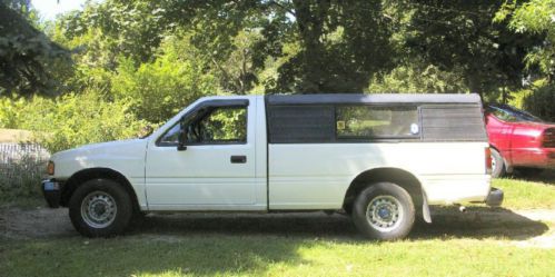 Isuzu pickup 1988 thru 1993 for parts- long bed with cap