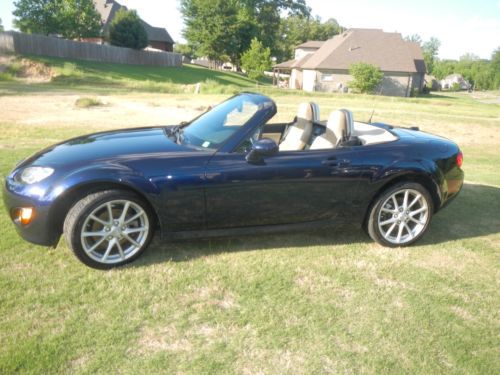 2010 mazda mx-5 miata grand touring convertible 2-door 2.0l