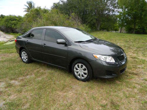 Toyota Corolla LE in excellent conditions LOW mileage ONE owner, image 3