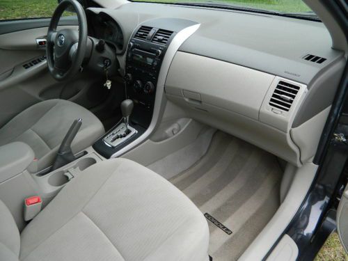 Toyota Corolla LE in excellent conditions LOW mileage ONE owner, image 4