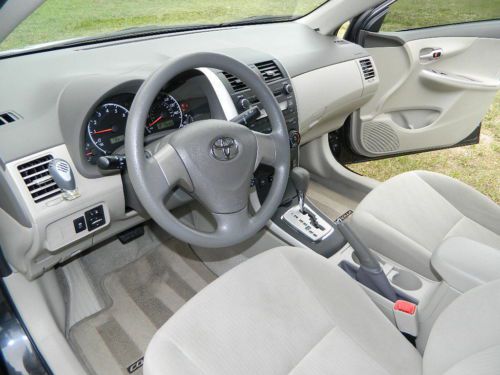 Toyota Corolla LE in excellent conditions LOW mileage ONE owner, image 6