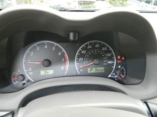 Toyota Corolla LE in excellent conditions LOW mileage ONE owner, image 7