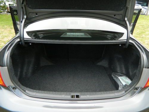 Toyota Corolla LE in excellent conditions LOW mileage ONE owner, image 11