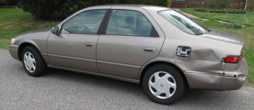 1999 Toyota Camry LE Sedan 4-Door 3.0L 6 Cylinder Leather 1 Owner No Reserve, image 4