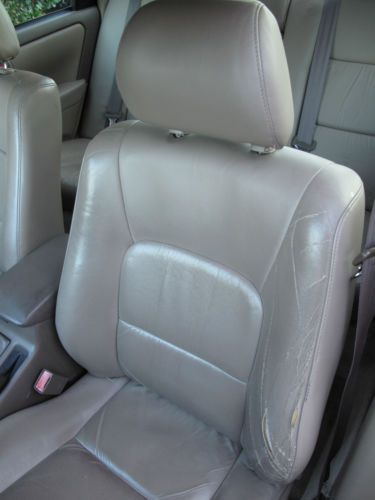 1999 Toyota Camry LE Sedan 4-Door 3.0L 6 Cylinder Leather 1 Owner No Reserve, image 11