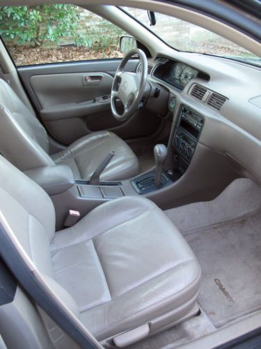 1999 Toyota Camry LE Sedan 4-Door 3.0L 6 Cylinder Leather 1 Owner No Reserve, image 15