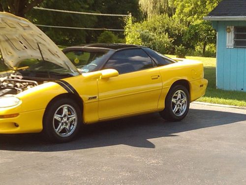 2002 35th aniversary chevrolet camaro z28 coupe 2-door 5.7l