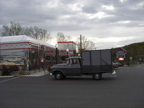 1958 chevrolet (chevy) apache 3200 1/2 ton pickup truck