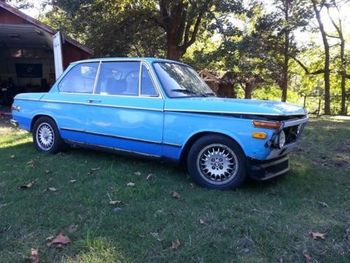 Antique 1975 bmw 2002