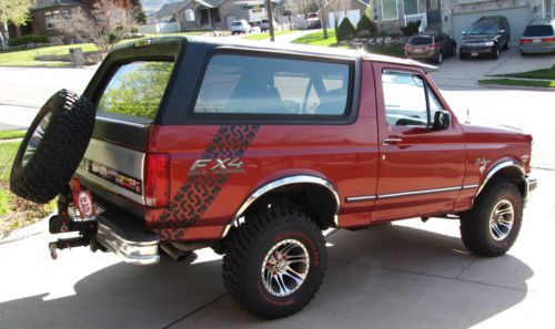 1996 ford bronco xlt sport utility 2-door 5.0l