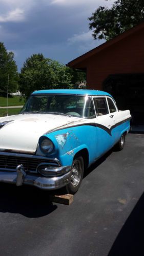 1956 ford fairlane 2 dr club sedan