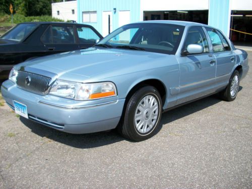 2004 mercury grand marquis gs sedan 4-door 4.6l