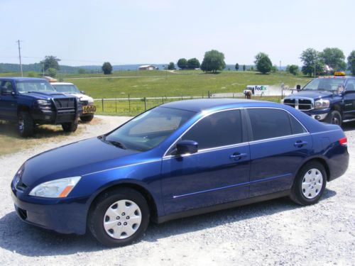 2003 honda accord 2.4 vtec 4 dr 142k low miles-clean