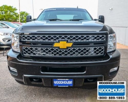 LTZ diesel 6.6L 4x4 chrome wheels tow hitch leather remote start Duramax 4WD, image 2