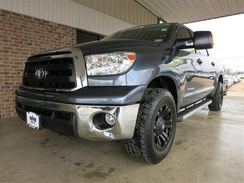 2010 4x4 black xd wheels bedliner dual climate