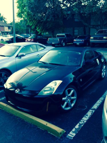 2004 nissan 350z base coupe 2-door 3.5l