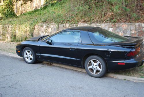 2000 pontiac firebird base coupe 2-door 3.8l