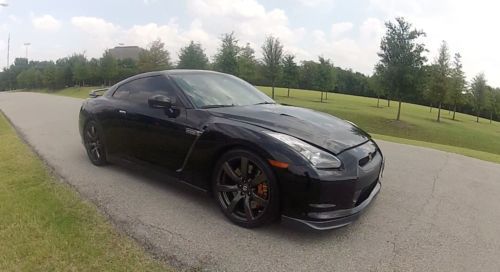 2010 black nissan gtr premium