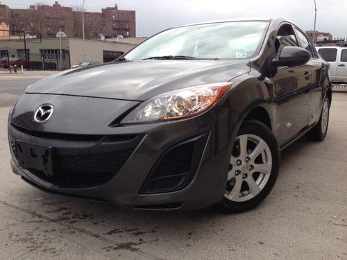 2011 mazda 3 i sedan 4-door 2.0lruns &amp; drives great flood no reserve !!!