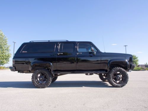 1990 chevy suburban, restored, all black custom, 6&#034; lift, 35&#034; nitto mud grappler