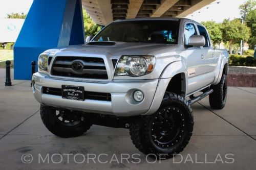 Toyota tacoma
crewcab 4 wheel drive
custom 4 lift