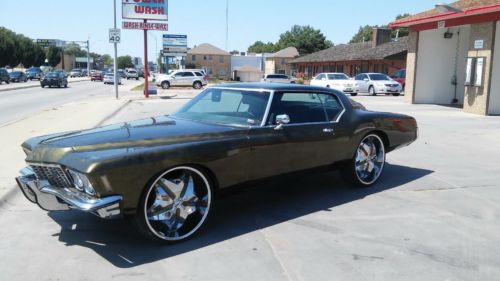 1972 buick riviera 26&#034; rims custom gold alligator marble paint job