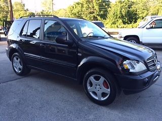 2000 Mercedes-Benz ML55 AMG 4MATIC Black w Black Leather Navigation 4x4 Sunroof, image 3