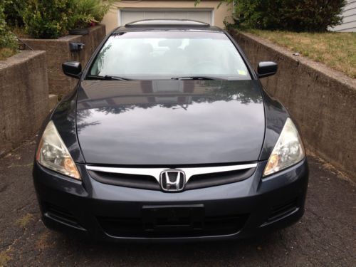 Honda accord ex 2.4 4 cyl in exellant shape 4 doors sunroof exellant condition