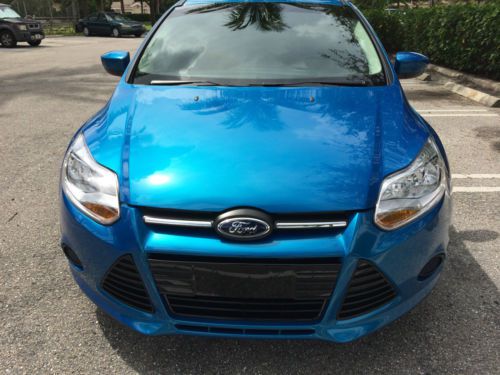 2012 ford focus se sedan (sport package) 4-door 2.0l