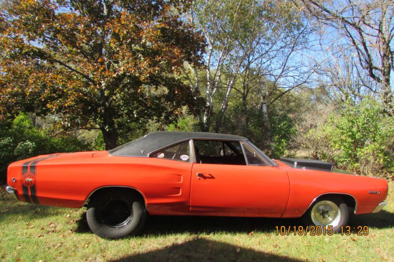 1968 dodge coronet super bee 2dr post sedan