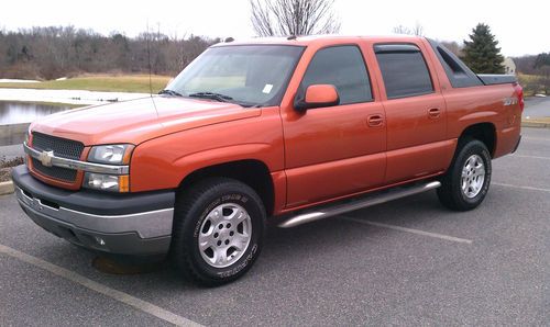 2005 chevrolet avalanche 1500 z71 crew cab pickup 4-door 5.3l