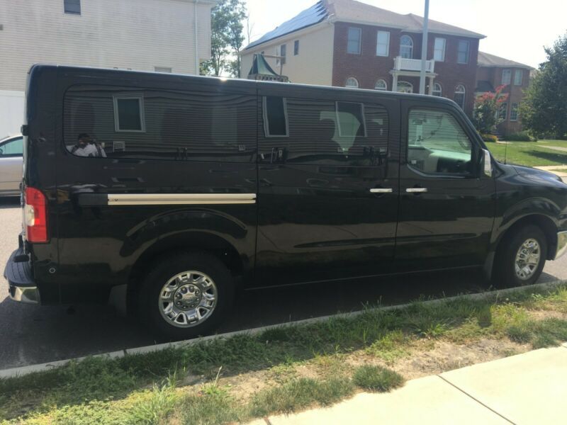 2013 nissan nv sv