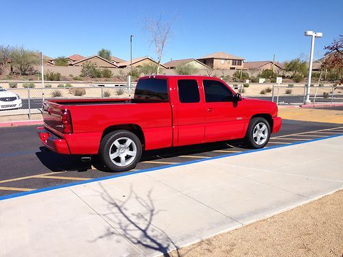 2004 chevrolet silverado 1500 ss extended cab pickup 4-door 6.0l under 11k miles