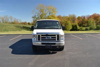 2008 ford e350 xlt 12 passenger van