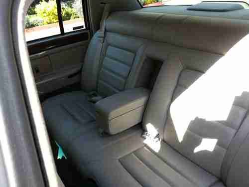 1996 Cadillac DeVille Base Sedan 4-Door 4.6L, image 8