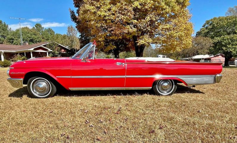 1961 Ford Galaxie Sunliner Convertible, US $28,500.00, image 2