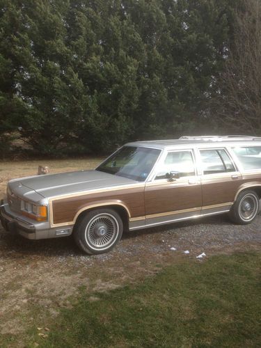 1990 ford country squire lx wagon 4-door 5.0l