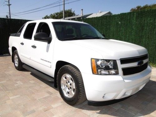 07 chevy avalanche rear dvd florida driven very clean avalanch silverado ls lt