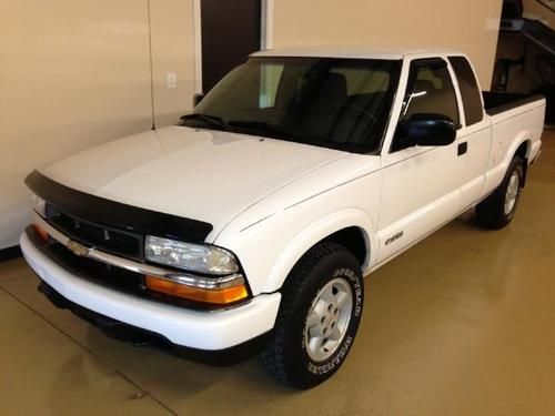 2003 chevrolet s10 pickup