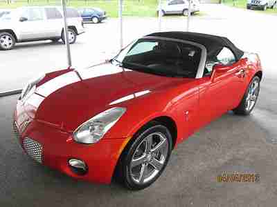 WE FINANCE/TRADE LOW MILES EXTRA CLEAN LEATHER CONVERTIBLE AUTO CLEAN HISTORY, image 2