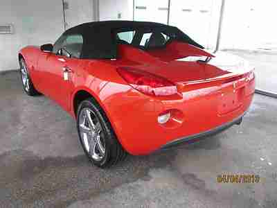 WE FINANCE/TRADE LOW MILES EXTRA CLEAN LEATHER CONVERTIBLE AUTO CLEAN HISTORY, image 8