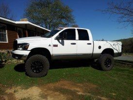 Lifted cummins with lots of extras
