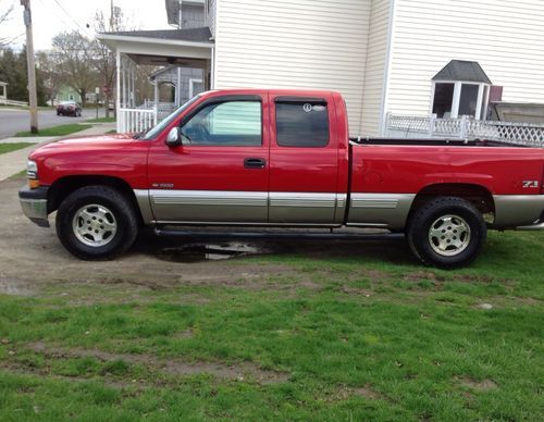 2000 chevy silverado 1500 z71 extended cab (four door) with electronic 4x4