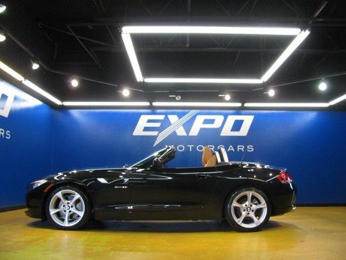 Bmw z4 sdrive28i roadster sport / premium packages walnut interior nav 1k miles!