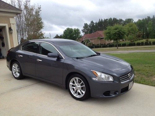 Excellent condition 2009 nissan maxima