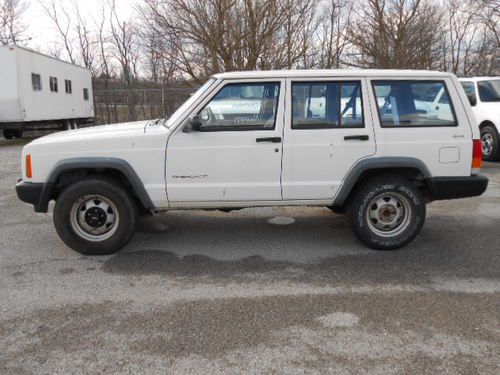 1998 jeep cherokee se sport utility 4-door 4.0l / 4-door / 4x4 / kw0779