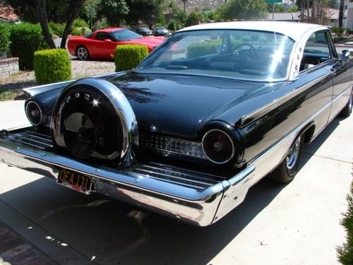 1961 ford galaxie starliner