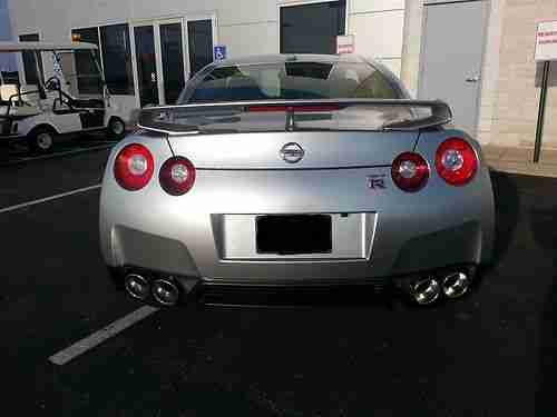 2014 Nissan GTR Premium: Super Silver/ Black, US $98,479.00, image 5