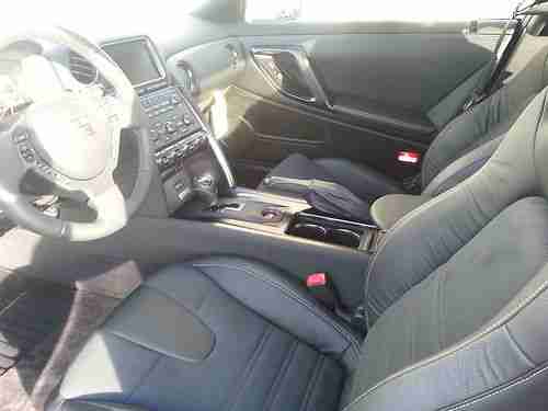 2014 Nissan GTR Premium: Super Silver/ Black, US $98,479.00, image 8