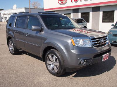 Gray 3.5l nav leather upholstery backup camera dvd a/c sunroof  3rd row seating